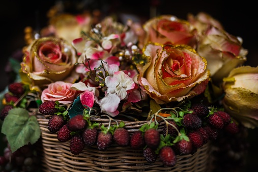 artificial_flowers_in_basket