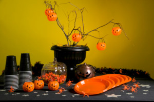 Halloween party table decor