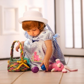 toddler_with_easter_bonnet_dress_and_basket